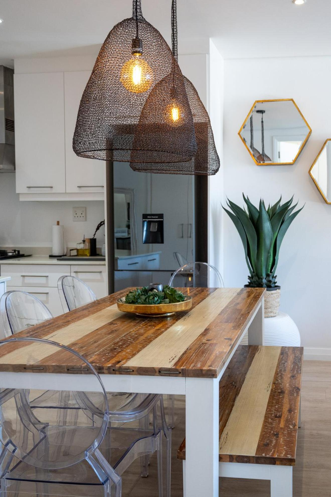 Stylish Penthouse Beacon Rock 321 With Inverter Durban