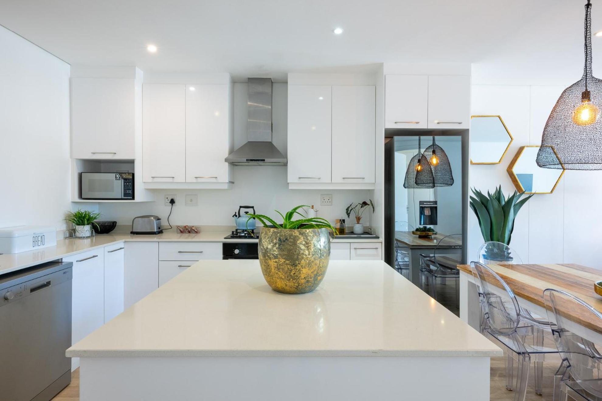 Stylish Penthouse Beacon Rock 321 With Inverter Apartment Durban