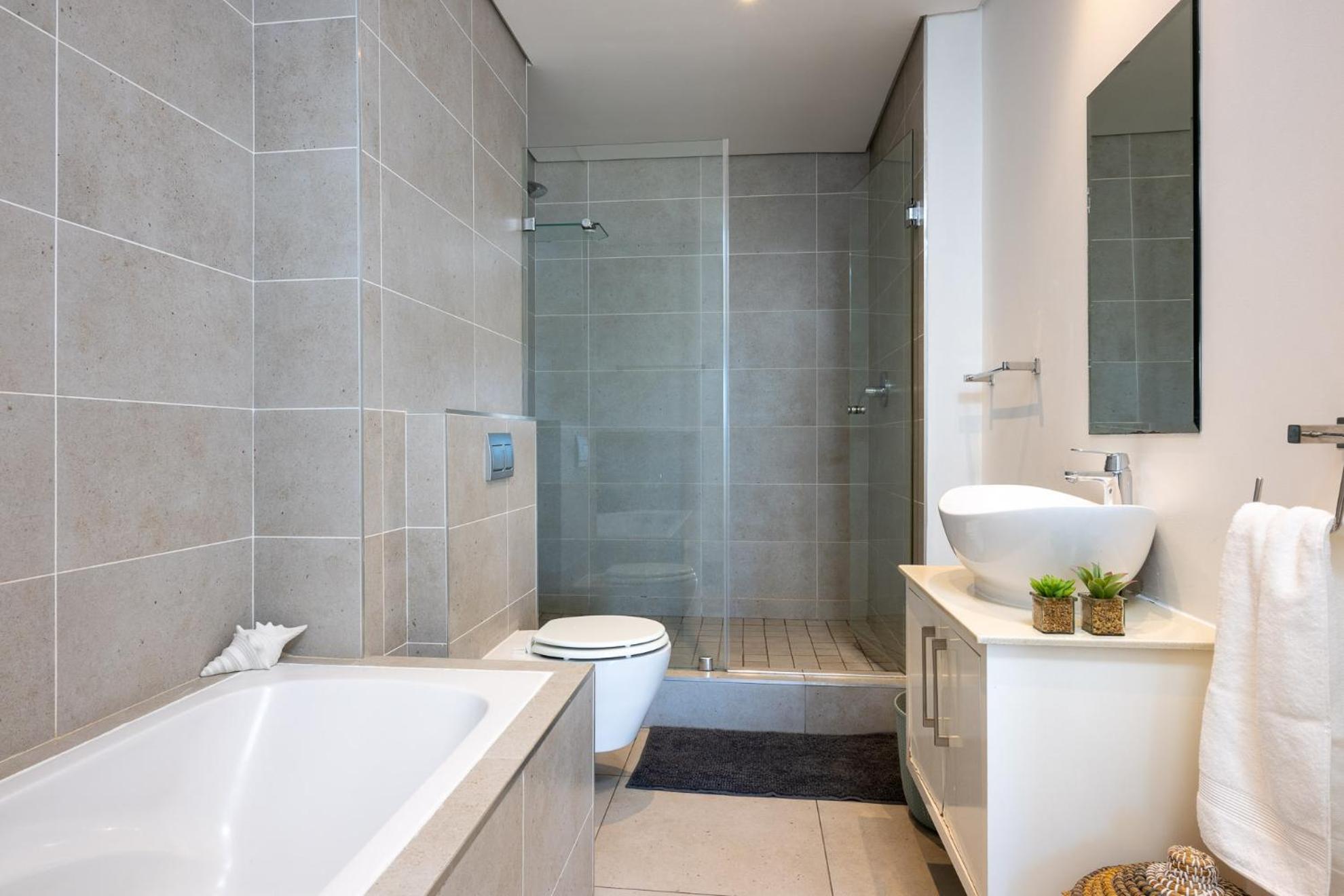 Stylish Penthouse Beacon Rock 321 With Inverter Apartment Durban