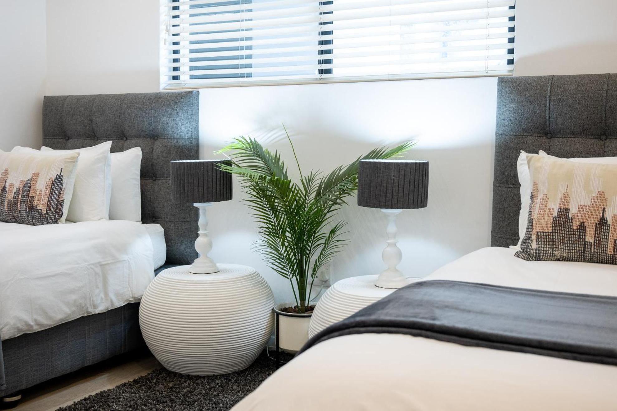 Stylish Penthouse Beacon Rock 321 With Inverter Apartment Durban